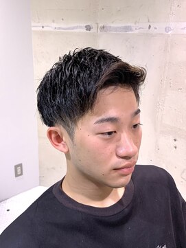 フランクスバーバーザスタンド(Frank’s barber the stand) メンズツーブロックアップバングショート