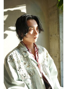 キュー(Cue_) 無造作ウルフセンターパート×メンズパーマ