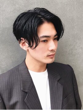 レタッチバイフィフス(RETOUCH by fifth) センターパートカルマパーマワンカールパーマ韓国ヘアガイルヘア