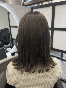 アイ(_i) オリーブグレージュ