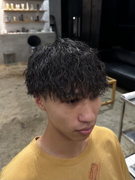 ザデイトウキョウ 表参道 青山(THE DAY TOKYO) 縦落ちスパイラルパーマ