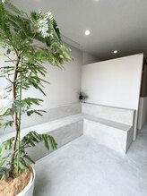 【↓B-LIENはこんなSALON↓ 】　