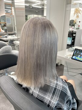 エイト 立川店(EIGHT) ホワイトベージュ