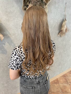 パーミル ルモ クマモト(permille ‰ LUMO Kumamoto) ミルクティー×ベージュ