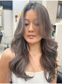 レイヤーカット　バレイヤージュ　アッシュ
