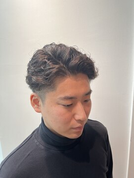 ステア ケース(stair case) アップバングパーマ