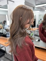 レブ 三条河原町(Reb,) ブリーチなしダブルカラーレイヤーカットミルクティーベージュ