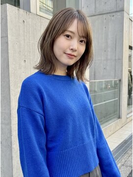 グルス(GruS) #くびれミディ #アッシュブラウン #透明感カラー