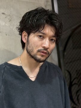 クオル キャスト 神戸三宮(QOL×cast) ニュアンスセンターパートパーマ
