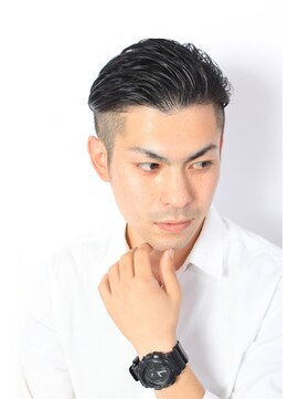 ワンワンオー バーバーショップ 博多店(@110 BARBER SHOP) 刈り上げ ビジカジツーブロック