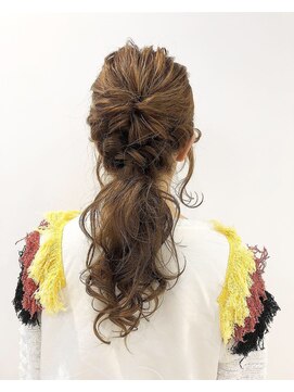 e.m.a プレミアムビューティーサロン 栄駅店(e.m.a PREMIUM BEAUTY SALON) オシャレポニーテール