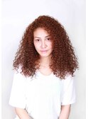 外国人風の細かめスパイラルパーマ