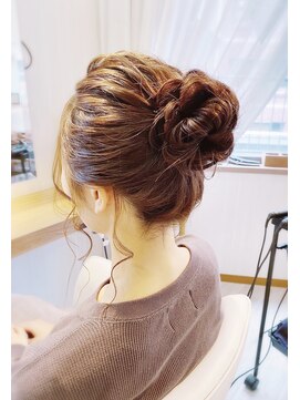 ララルーモ スタジオ(LaLarOomo STUDIO) 【JR新宿東口3分西武新宿駅直結】ゆるお団子