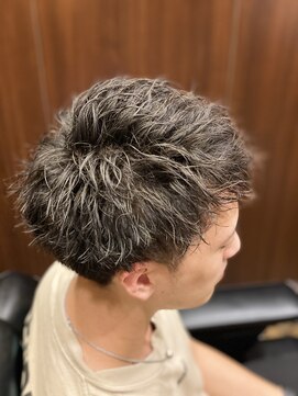 ヒロギンザ 御茶ノ水店(HIRO GINZA) ツイストパーマ×束感マッシュスタイル