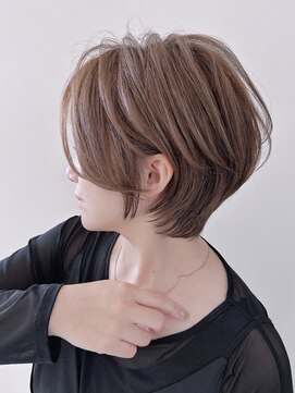 アナザヘアー なんば 高島屋前店(ANAZA hair) ツヤ系ショート&くびれスタイル