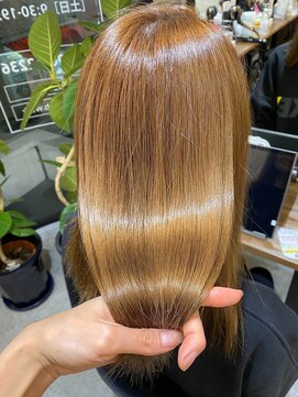 カラーラボ 田端店(Color Lab.) 上品なスモークゴールド