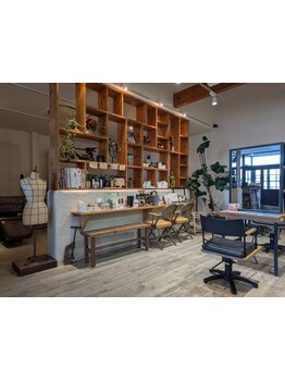 温かい接客でリピーター多数☆キッズスペースあり/親子で一緒にご来店も◎ファミリーで通いやすいsalon*