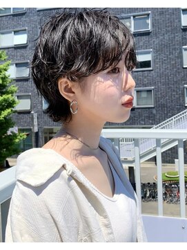 ハル 円山(HARU) ハネ感が可愛い × パーマ × ウルフショート