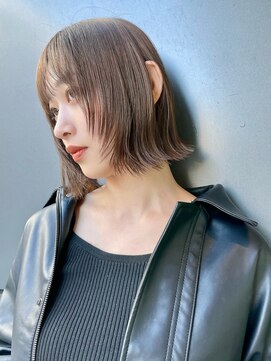 トルネード(TORNADO) フェイスレイヤーボブ 透明感カラー 切りっぱなしベージュt118