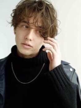 イントウキョウ フレスポ御所野店(IN TOKYO)の写真/大人男性に似合う清潔感あるスタイルをご提案◎再現性の高いカットで、毎朝のセットも簡単にきまる。