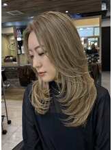ラピス 横浜(Lapis) ミルクティーベージュシールエクブリーチカラーレイヤーカット