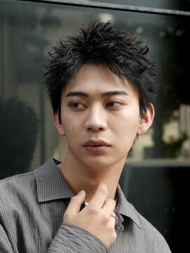 フィフス トウキョウ (fifth TOKYO) 渋谷スパイキーパーマルーズパーマ刈り上げショートメンズカット