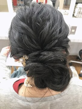 ディー(dee) dee お呼ばれざっくりアレンジ