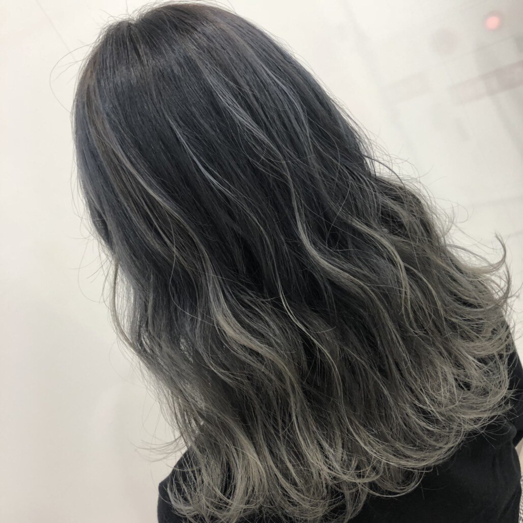 Lee梅田◇ハイライト×グラデーションカラー×黒髪風透明感