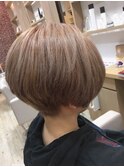 ハイトーンベージュ前下がりショートボブ♪ ［延山styling］