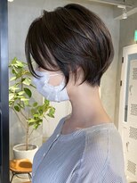 エリマ 調布(elima)&nbsp;大人かわいいショートボブ カーキグレージュ フェザーバング