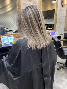 サニー 渋谷(SUNNY) 美髪/ホワイトグレージュ/ネビージュ/こなれミディ[渋谷/渋谷駅]