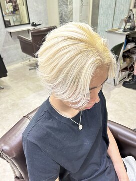 グラッジ 池袋(GLADGE) メンズブリーチ ハイトーン ホワイト センターパート