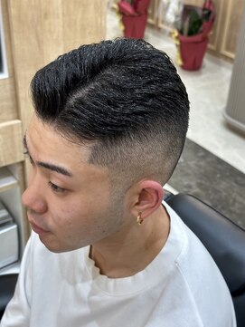 トレックスバーバー(TREX barber) 73フェード風