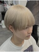 原宿メンズブリーチカラーベージュグレージュセンターパート束感