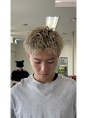 根本が伸びてもかっこいいスパイキーショート