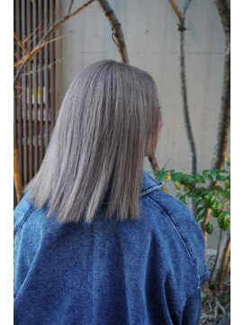 シィーム(cime) グレージュカラー