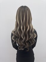 ロサ ファイブヘアー(Rosa..5Hair)&nbsp;王道ギャル！アッシュ×ホワイトハイライト！