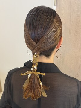 タイトリボンローポニー