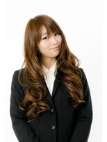 デュオヘアー エクステンションズ 新宿&nbsp;大胆カールで元気さアピール！