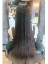 マルヘアデザイン うねりゼロ。縮毛矯正