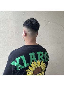 ラグ(rug) メンズ短髪フェードカット