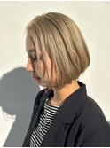 ショートボブ×ブロンド