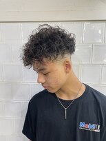 メリケンバーバーショップ フクオカ(MERICAN BARBERSHOP FUK)&nbsp;波巻き束感ショートツーブロックマッシュアップバングコンマヘア