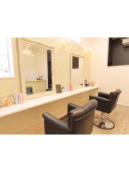 女性オーナーがマンツーマン施術で美をプロデュース!髪と地肌に優しい商材を使用し、ダメ―ジレスが叶う◎