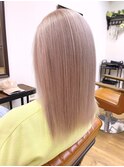 ほんのりピンクなホワイトブロンド【池袋シェリー】