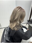 くすみベージュ