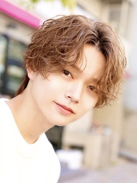 オーシャントーキョーウエスト 心斎橋 (OCEAN TOKYO WEST) 波巻きパーマツイストスパイラルパーマセンターパートウルフ