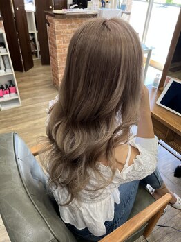 《再現性の高いカット技術×親身で丁寧なカウンセリング》で、あなただけの似合わせスタイルが叶う―