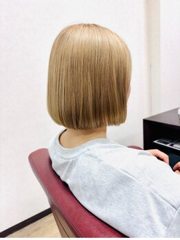“手ぐしでまとまる”カット技術が自慢のサロン♪ 髪質やクセを見極めたカットで再現性◎