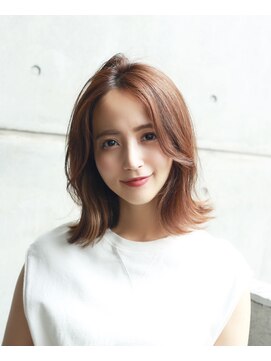 エミュ 表参道 青山(emu) 40代50代レイヤー風くびれミディアム表参道